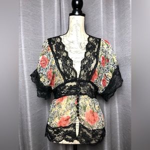 Passport Womens Boutique Floral and Cheetah Print Blouse